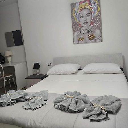 B&B Dei Sogni In Centro, Con Facilita Di Parcheggio 科森扎 外观 照片