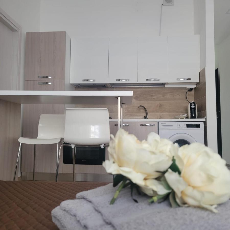 B&B Dei Sogni In Centro, Con Facilita Di Parcheggio 科森扎 外观 照片